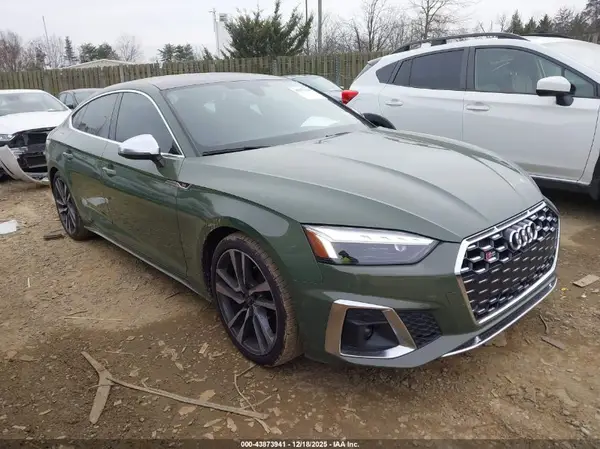WAUC4CF55NA011807 2022 AUDI S5 - Image 1