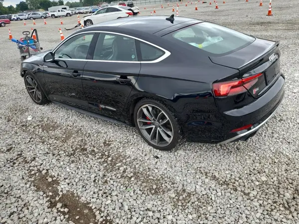 WAUC4CF56JA037830 2018 AUDI S5 - Image 2
