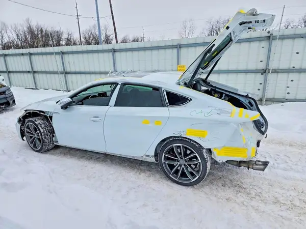WAUC4CF56JA065398 2018 AUDI RS5 - Image 2