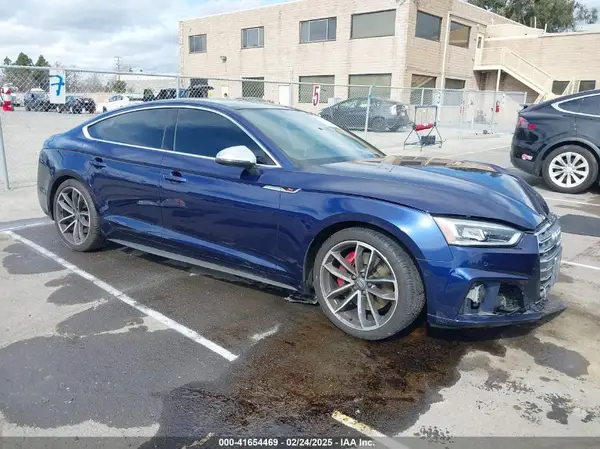 WAUC4CF56KA015053 2019 AUDI S5 - Image 1