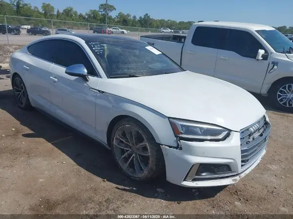 WAUC4CF56KA016896 2019 AUDI S5 - Image 1