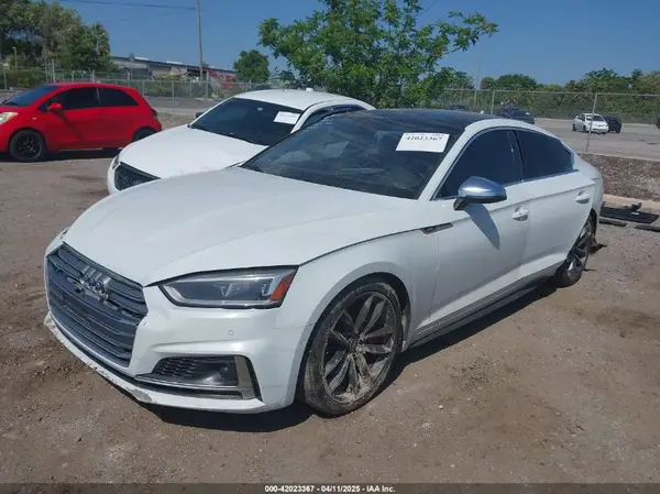 WAUC4CF56KA016896 2019 AUDI S5 - Image 2