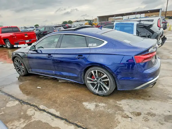 WAUC4CF56LA012588 2020 AUDI RS5 - Image 2