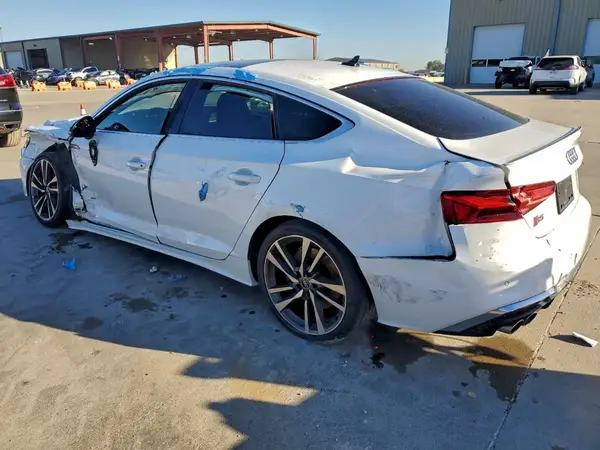 WAUC4CF56NA026803 2022 AUDI S5 - Image 2