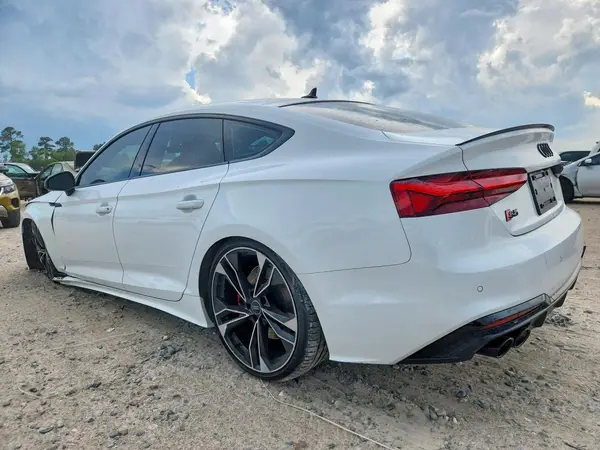 WAUC4CF56RA032817 2024 AUDI S5 - Image 2