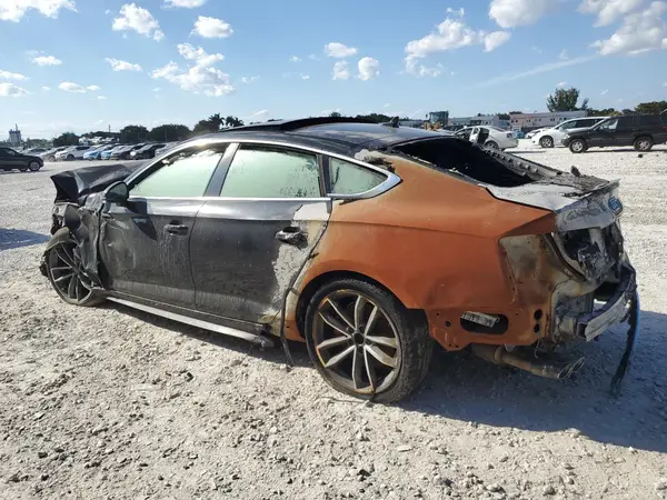 WAUC4CF57JA009096 2018 AUDI RS5 - Image 2