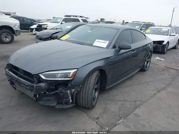 WAUC4CF57KA096631 2019 AUDI S5 - Image 2