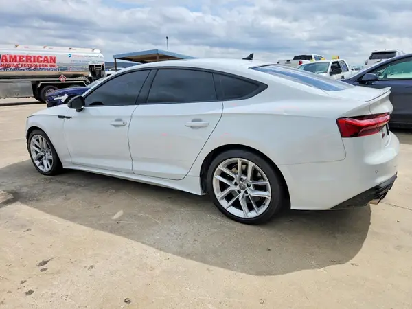 WAUC4CF57MA011662 2021 AUDI RS5 - Image 2