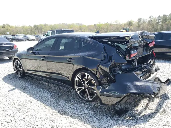 WAUC4CF57NA039673 2022 AUDI RS5 - Image 2