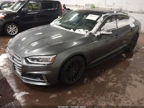 WAUC4CF58JA086091 2018 AUDI S5 - Image 2