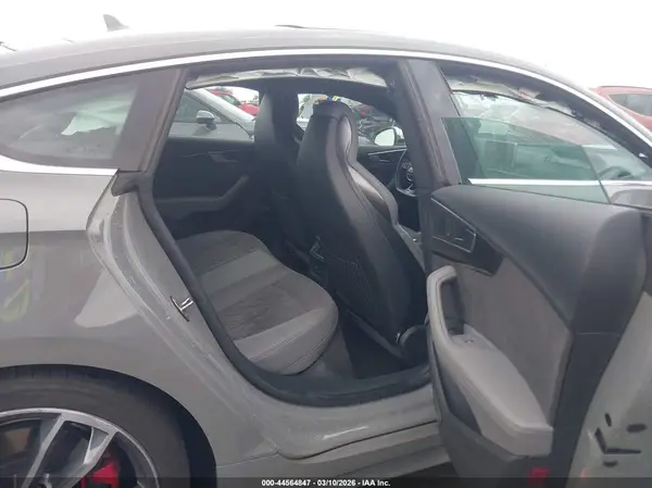 WAUC4CF58KA001431 2019 AUDI S5 - Image 8