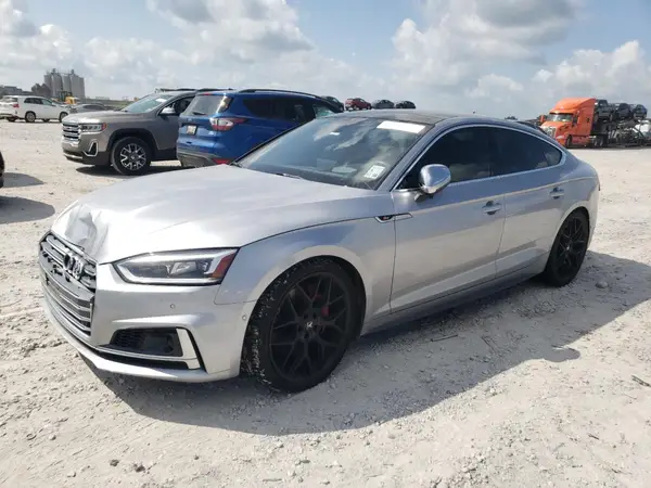 WAUC4CF58KA017385 2019 AUDI RS5 - Image 1