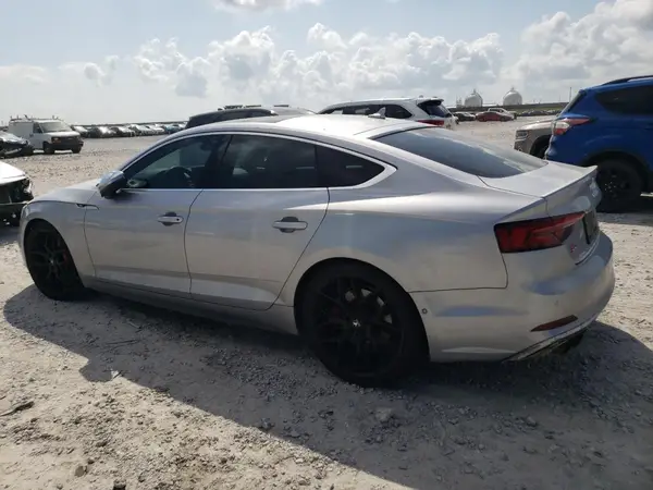 WAUC4CF58KA017385 2019 AUDI RS5 - Image 2