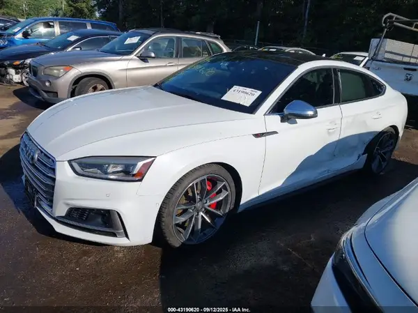 WAUC4CF58KA017645 2019 AUDI S5 - Image 2