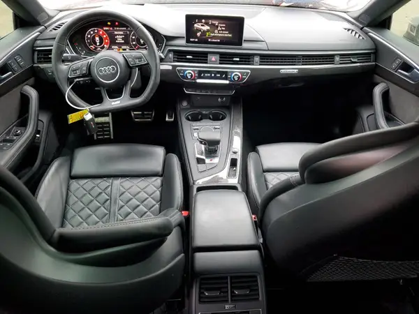 WAUC4CF58KA070166 2019 AUDI RS5 - Image 8