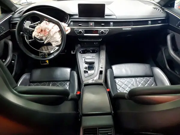 WAUC4CF59JA136805 2018 AUDI RS5 - Image 8