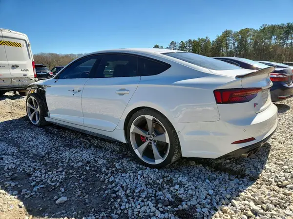 WAUC4CF59KA089843 2019 AUDI RS5 - Image 2