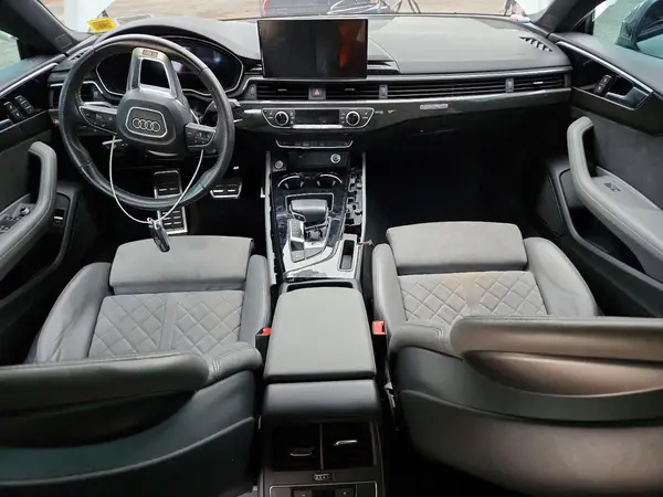 WAUC4CF59NA014774 2022 AUDI RS5 - Image 8