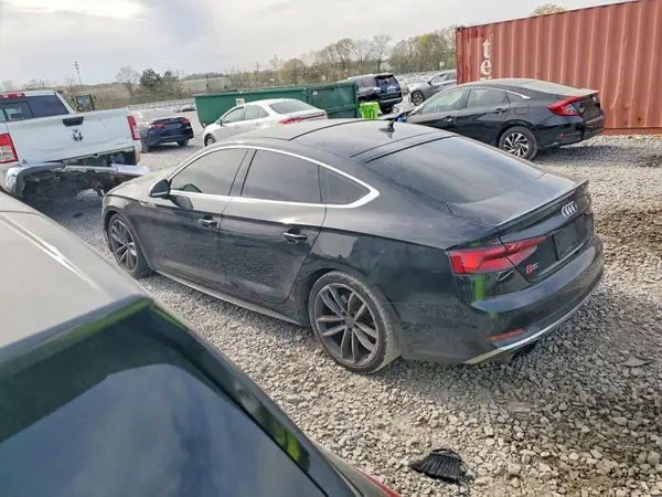 WAUC4CF5XJA085685 2018 AUDI RS5 - Image 2