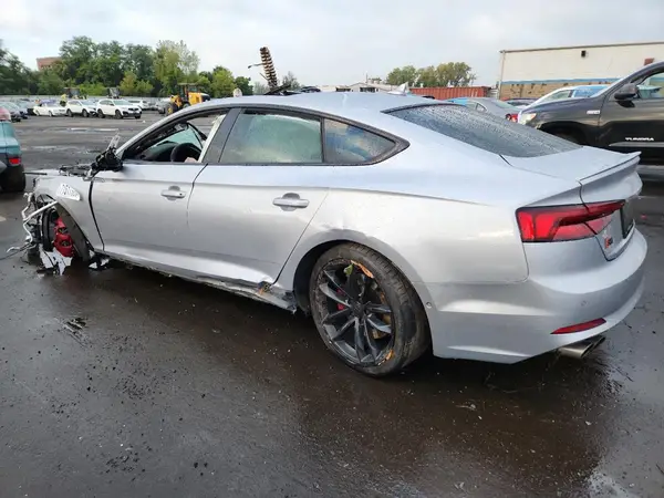 WAUC4CF5XKA080438 2019 AUDI S5 - Image 2