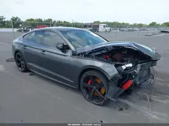 WAUC4DF50KA028113 2019 AUDI S5