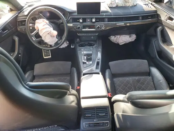 WAUC4DF5XJA055527 2018 AUDI RS5 - Image 8