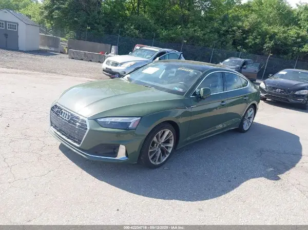 WAUCBCF50NA032585 2022 AUDI A5 - Image 2