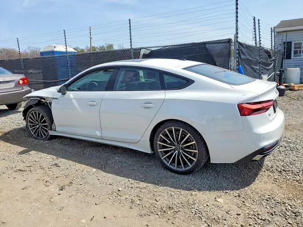 WAUCBCF54NA005115 2022 AUDI A5 - Image 2