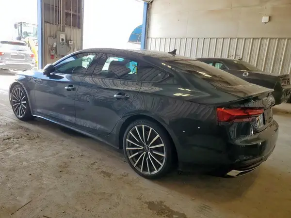WAUCBCF54NA005468 2022 AUDI A5 - Image 2
