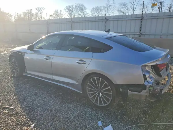 WAUCBCF54NA029463 2022 AUDI A5 - Image 2