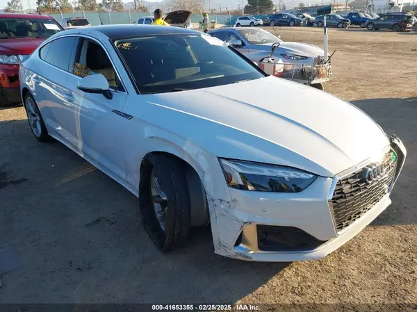 WAUCBCF55NA010582 2022 AUDI A5 - Image 1