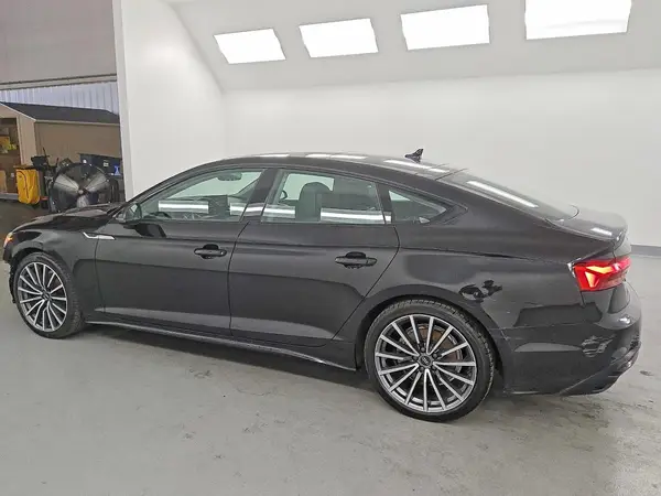 WAUCBCF55NA030637 2022 AUDI A5 - Image 2