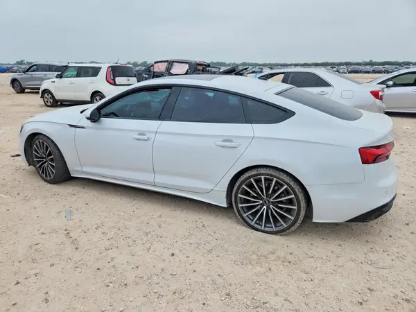 WAUCBCF59NA028681 2022 AUDI A5 - Image 2