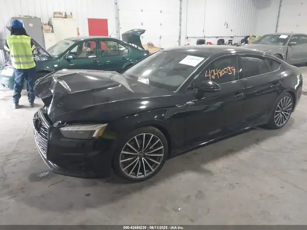 WAUCBCF5XNA028477 2022 AUDI A5 - Image 2
