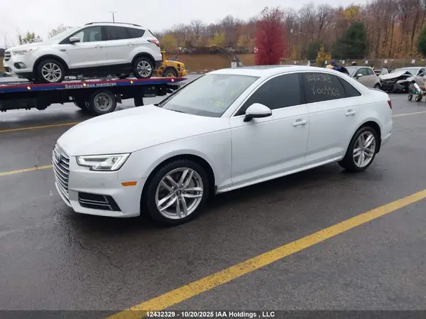 WAUCNAF4XJN005562 2018 AUDI A4 - Image 2