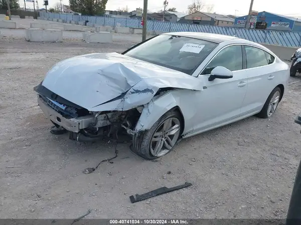 WAUCNCF51KA019685 2019 AUDI A5 - Image 2