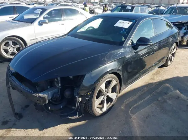 WAUCNCF51LA015668 2020 AUDI A5 - Image 2