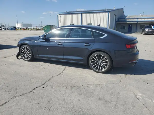 WAUCNCF52JA034100 2018 AUDI A5 - Image 2