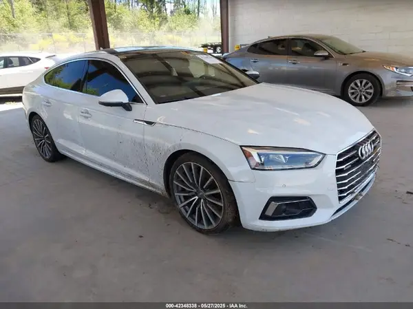 WAUCNCF5XJA009042 2018 AUDI A5 - Image 1