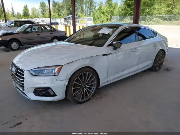 WAUCNCF5XJA009042 2018 AUDI A5 - Image 2