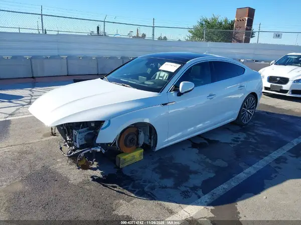 WAUCNDF50JA051192 2018 AUDI A5 - Image 2