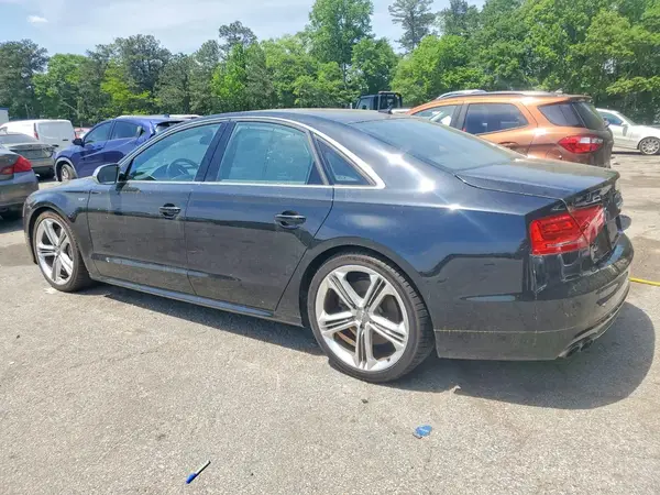 WAUD2AFD2DN020235 2020 AUDI S8 - Image 2