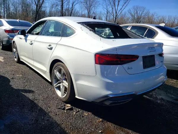 WAUDACF53MA039102 2021 AUDI A5 - Image 2