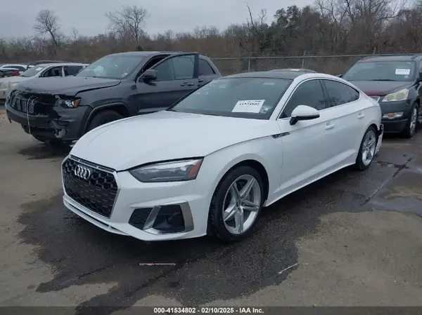 WAUDACF54MA016976 2021 AUDI A5 - Image 2