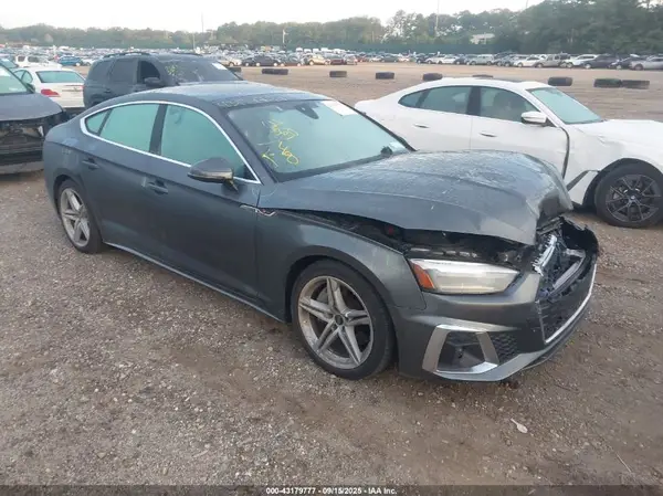 WAUDACF54MA056779 2021 AUDI A5 - Image 1