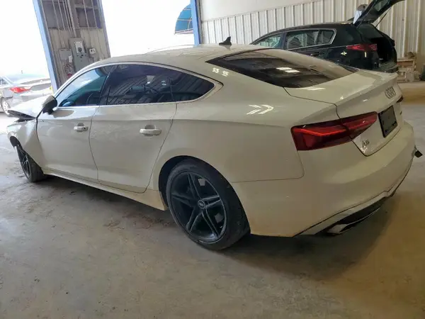 WAUDACF55MA062588 2021 AUDI A5 - Image 2