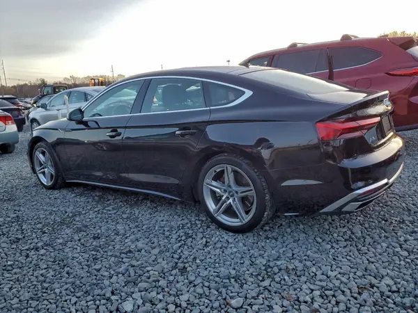 WAUDACF58MA005060 2021 AUDI A5 - Image 2