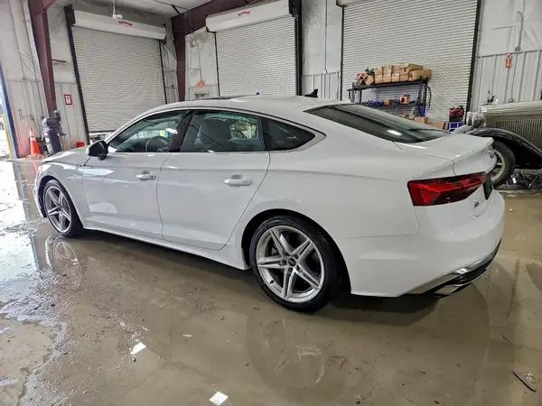 WAUDACF58NA008364 2022 AUDI A5 - Image 2