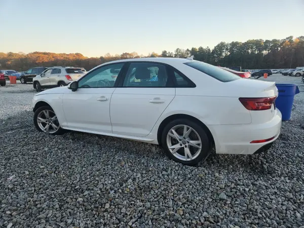 WAUDNAF41JA070098 2018 AUDI A4 - Image 2