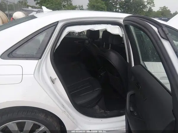 WAUDNAF41JA118327 2018 AUDI A4 - Image 8